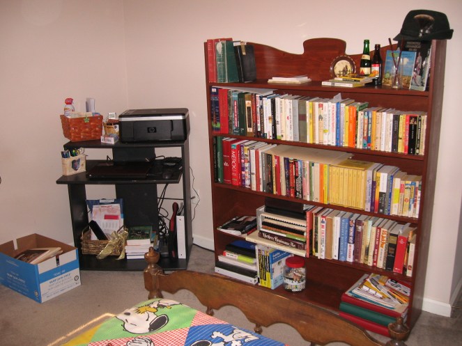 My desk after Operation De-Clutter